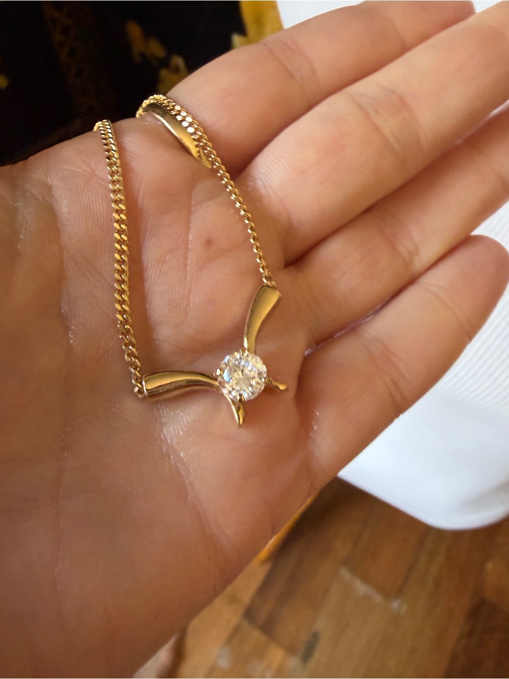 Vintage Gold Plated V-Style Necklace with Clear Solitaire Stone